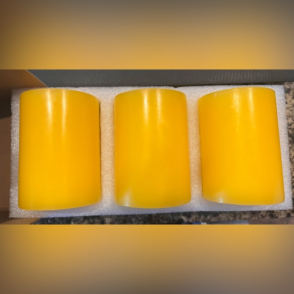 Mozeal Yellow Unscented Dripless Smokeless Candle Set - Picture 5 of 5